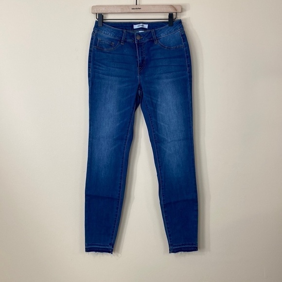 𝅺REFUGE mid-rise jeans - Picture 1 of 5